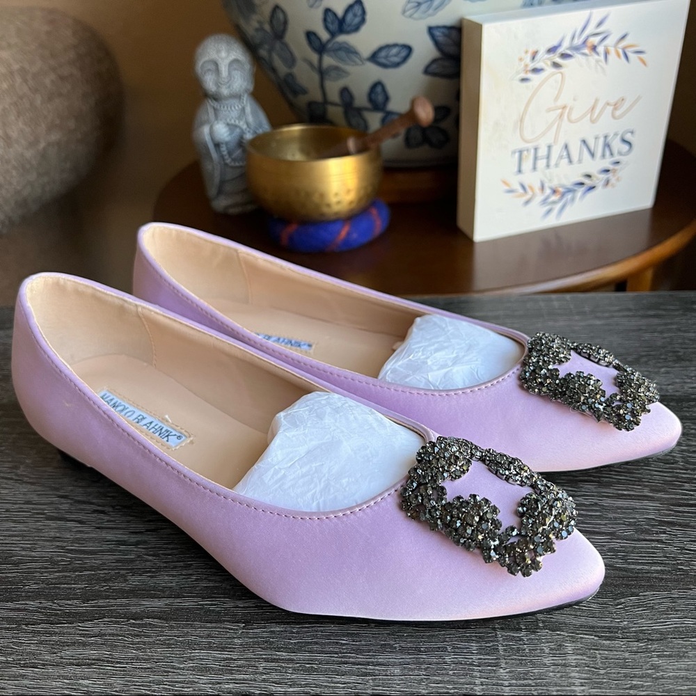 Manolo Blahnik Hangisi Embellished Lilac Flats EU36/US6 Used Once (see pics) - Picture 3 of 15
